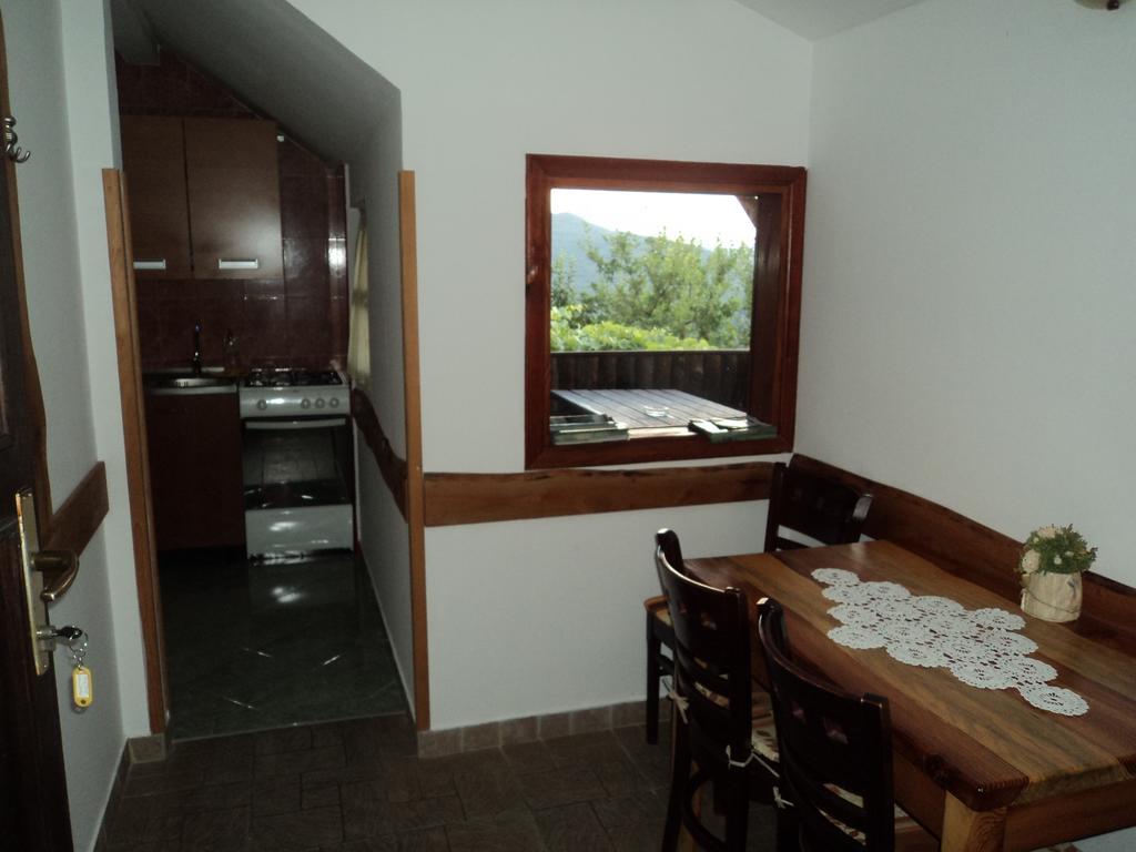 Apartments Novela โพลยานัค ห้อง รูปภาพ