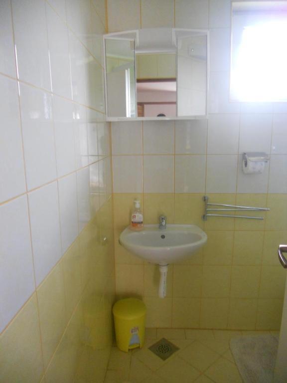 Apartments Novela โพลยานัค ภายนอก รูปภาพ